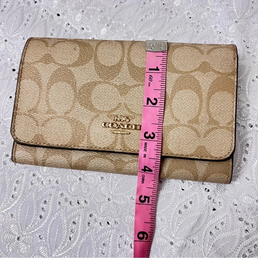 FLAP WALLET IN SIGNATURE CANVAS (COACH F32484)